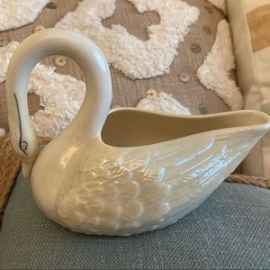 Belleek Swan Creamer Luster Wings 6th Mark 1965-80